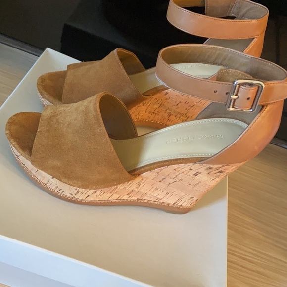 Marc Fisher Hillory - Picture 3 of 4